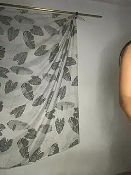 STITCHyLILO's cam snapshot