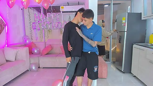 Houseofwarrios's cam snapshot