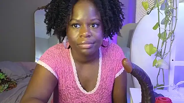 ladiosa_selene's cam snapshot