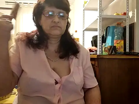 Samantha_Squirt@xh live sex cam