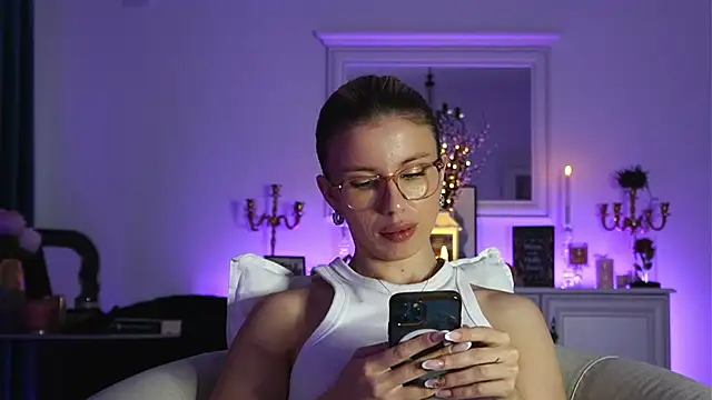 ivyleague_'s cam snapshot