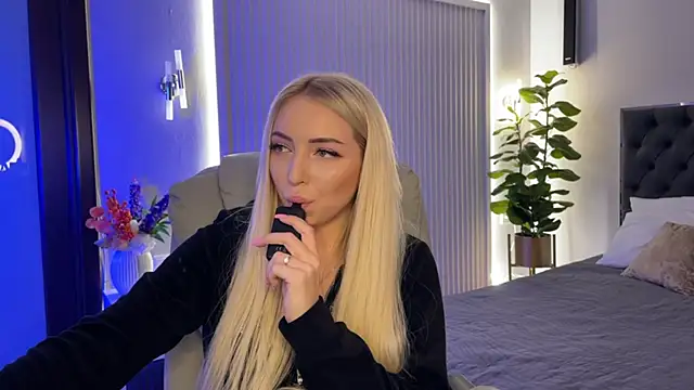 OhMyEmma's cam snapshot