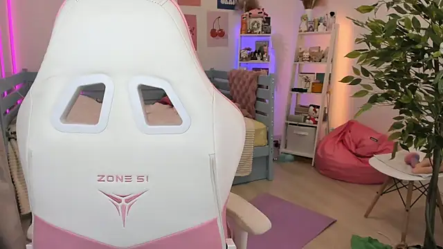 Lily_Young's cam snapshot