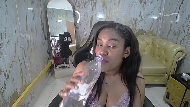 kamala_a's cam snapshot