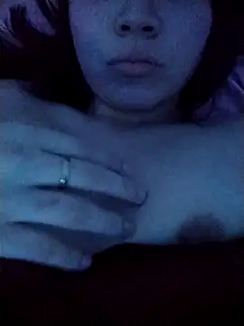 Thiffany_Monroe18's cam snapshot