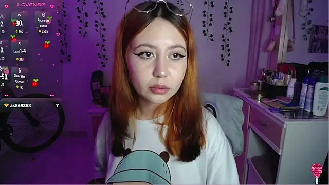 iris_sky's cam snapshot