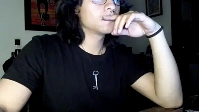 Thrash_Riff_God_93's cam snapshot