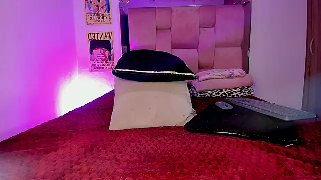 emily_lady20 live sex cam