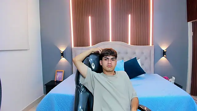 Tommy18__ live sex cam