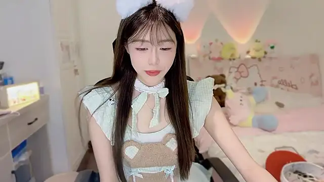 Onecutelittle's cam snapshot