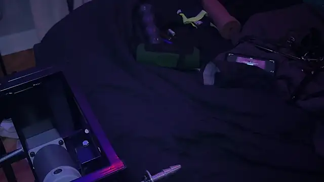 latinpeaches's cam snapshot