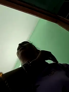 Hotty-Nidhi's cam snapshot