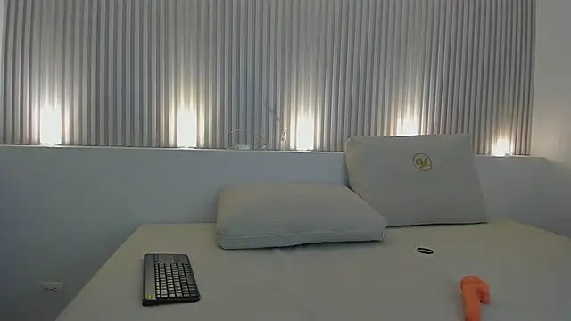 emily_hailey's cam snapshot