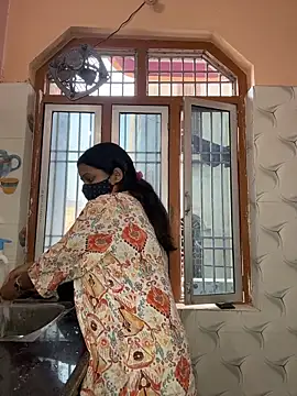 pumpumrani's cam snapshot