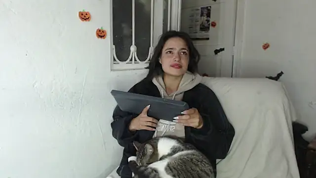 skinny_sweet2411's cam snapshot