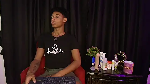 CoffeNaughty_nom live sex cam