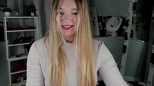 Rebecca_Kelly's cam snapshot