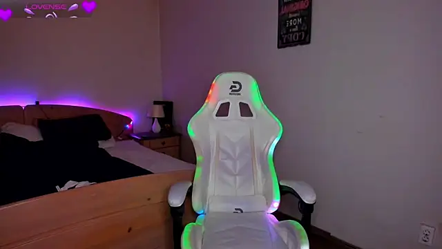 AdellaLoveX's cam snapshot