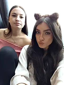 MayaGlow's cam snapshot