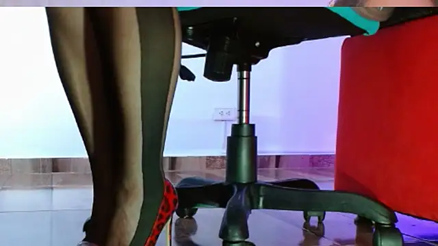 weet_Evans___'s cam snapshot