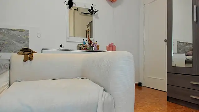 anisialuna_'s cam snapshot