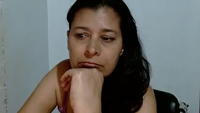 KARYNA_MILF's cam snapshot