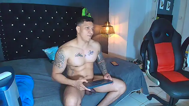 ethan_dalton_'s cam snapshot