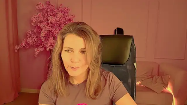 NicoleHitman live sex cam