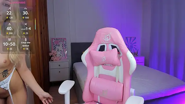 LanaYoung18's cam snapshot