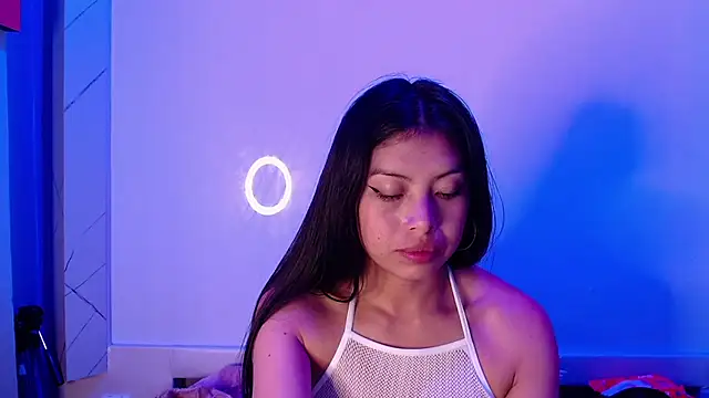 Chloe_Martini's cam snapshot