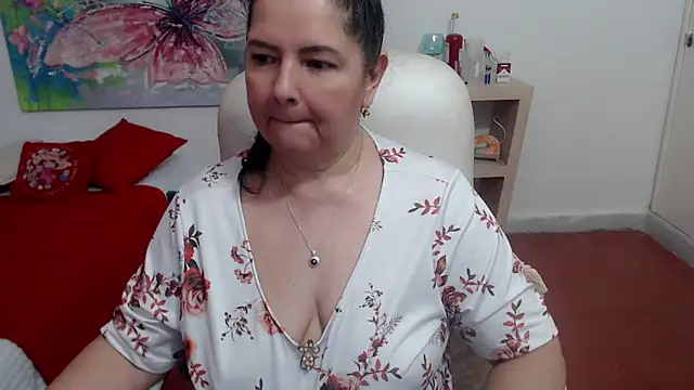 leonela_69's cam snapshot