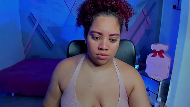 AngelaCoffee's cam snapshot