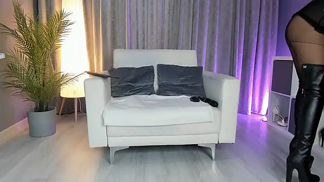 LisaAventi's cam snapshot