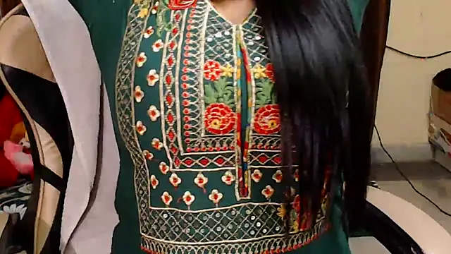 Sukoon_143's cam snapshot