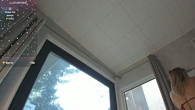 Ella_Vee's cam snapshot