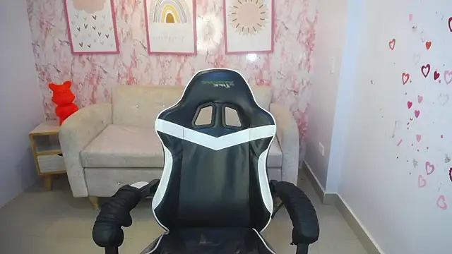 Kylie_ch1's cam snapshot