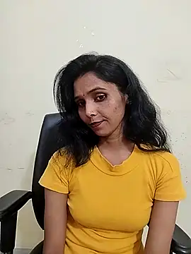 Brown__girl's cam snapshot