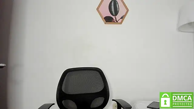 Dhalila_'s cam snapshot