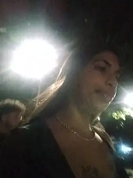 Violet_and_Paul's cam snapshot