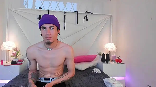 conjuring_'s cam snapshot