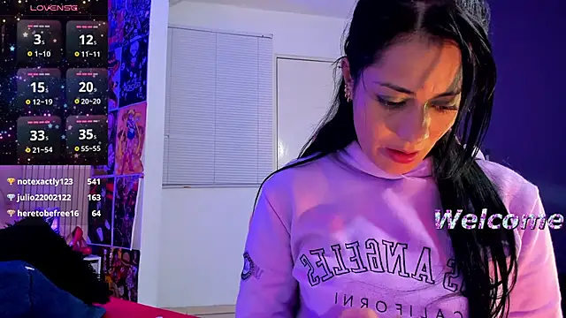 nathalia_zamu live sex cam