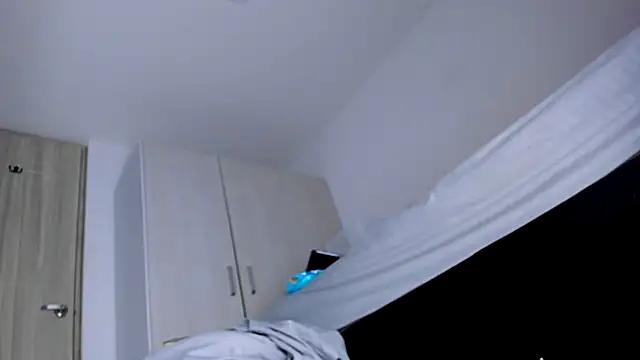 Skarleth69's cam snapshot