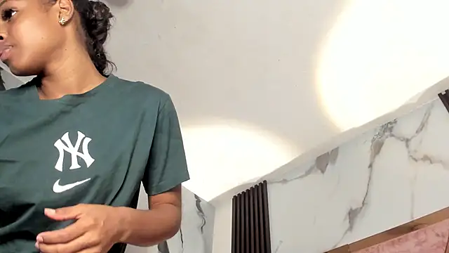 kandy_bronw's cam snapshot