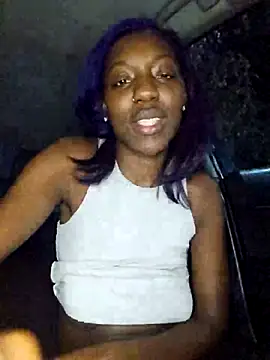 oliviaprettypussy's web cam