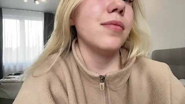 Embersweetbunny's cam snapshot