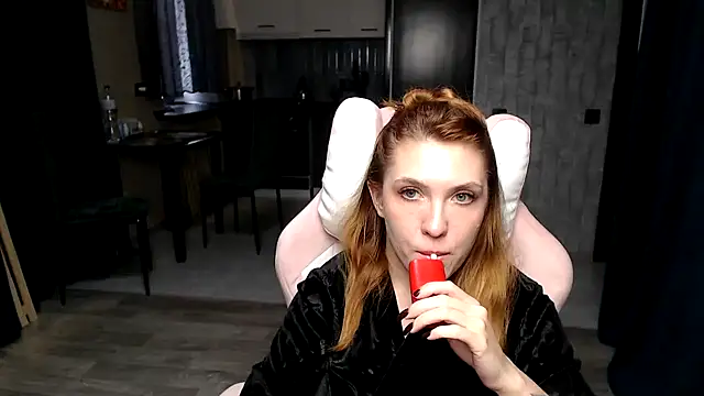 Reginasmilee's cam snapshot