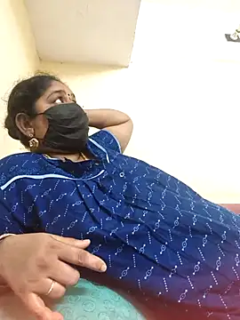 Villageanuty's cam snapshot