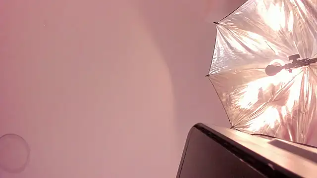 sam_von_tess's cam snapshot