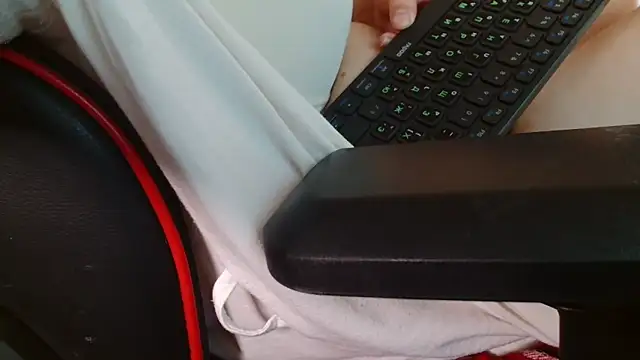 Miaxfox's cam snapshot