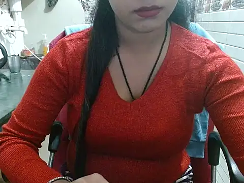 LovingPihu's cam snapshot